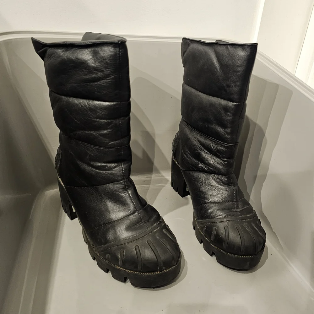 SCHUTZ Black Winter Boots